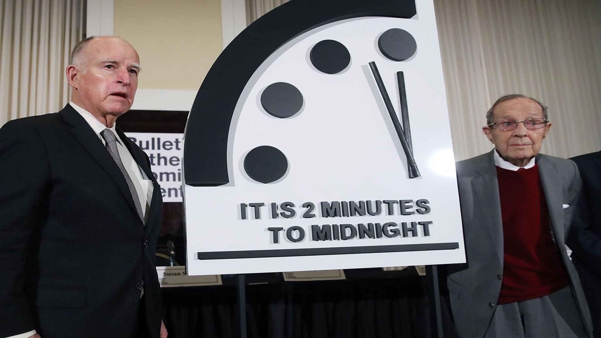Часовникът на Страшния съд показва 2 минути преди глобална катастрофа