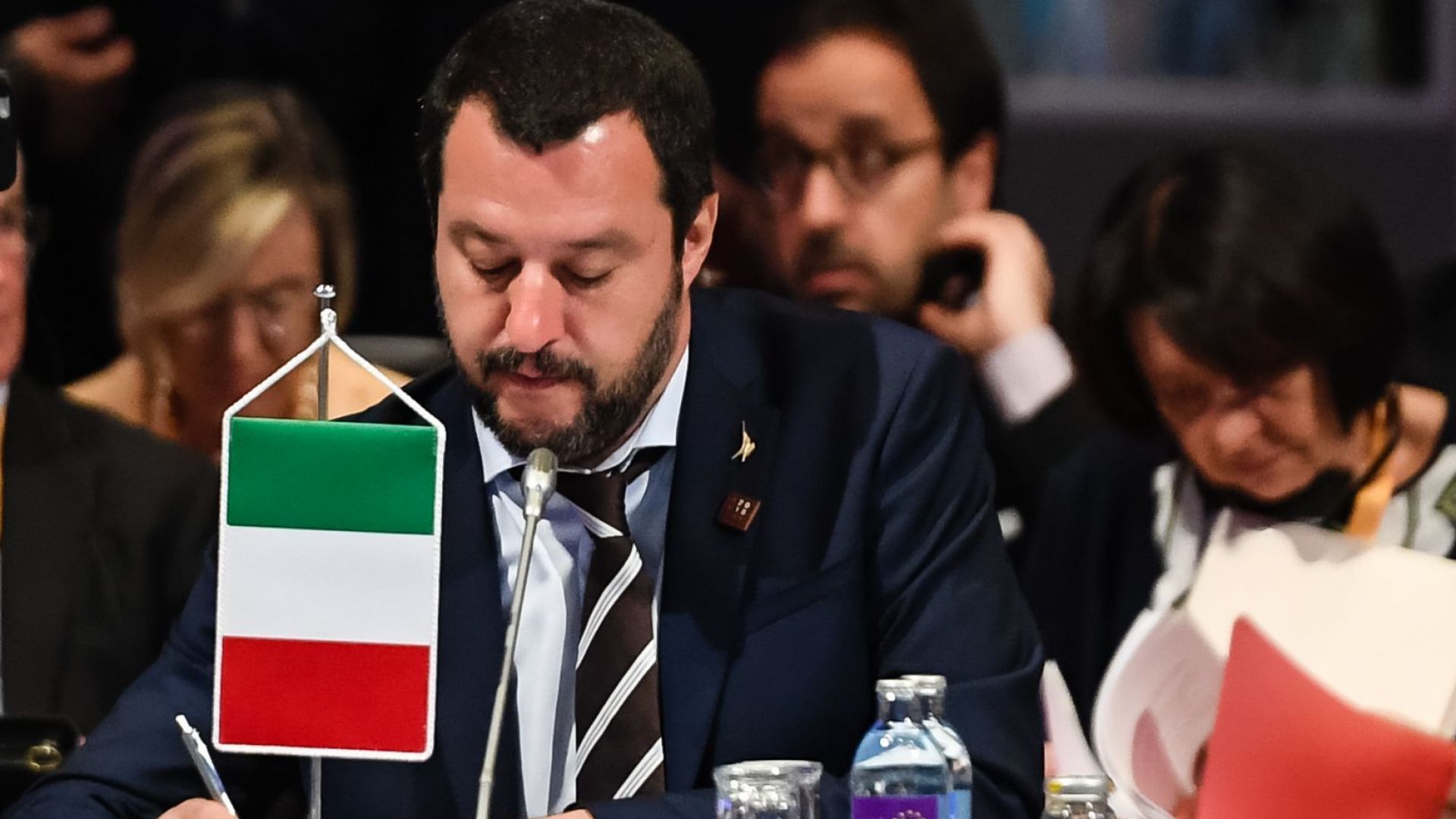 Експерти: Италия се намира на ръба на рецесията