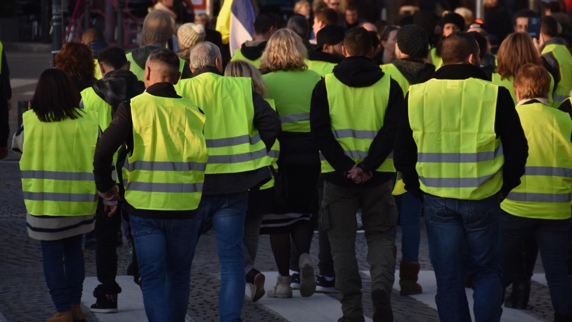 „Жълти жилетки“ протестираха в Прага срещу поскъпване на живота