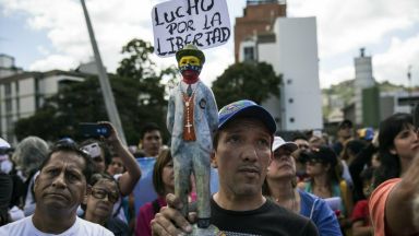 Откажете се от ултиматума си за избори, прикани Запада Николас Мадуро