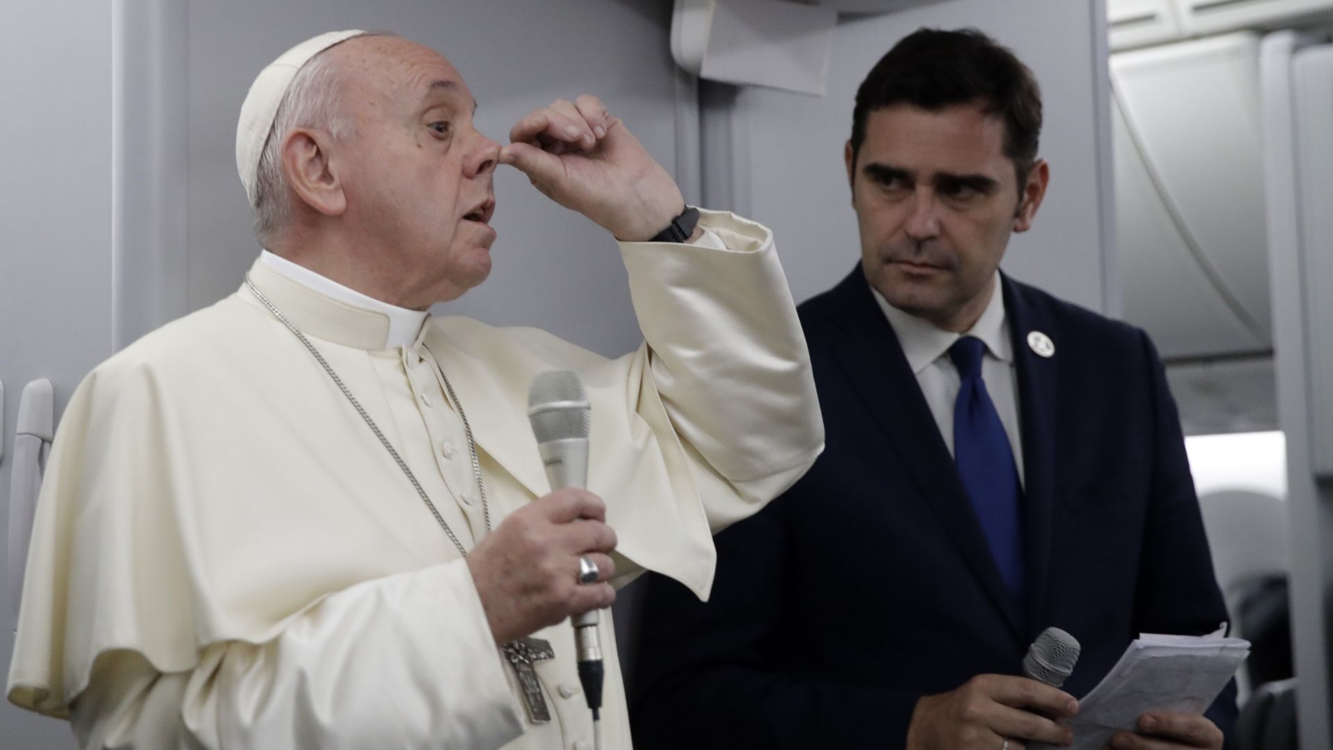 Папа Франциск заяви пред журналисти че се опасява от кръвопролитие