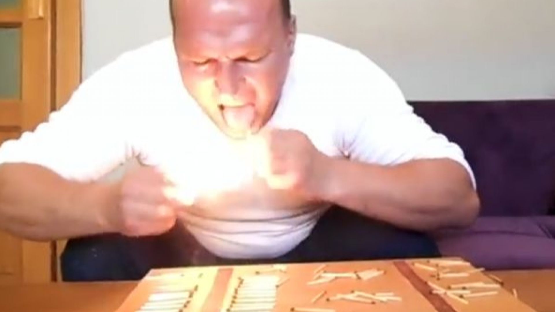 Виж още Българки участваха в поставянето на рекорд на Гинес