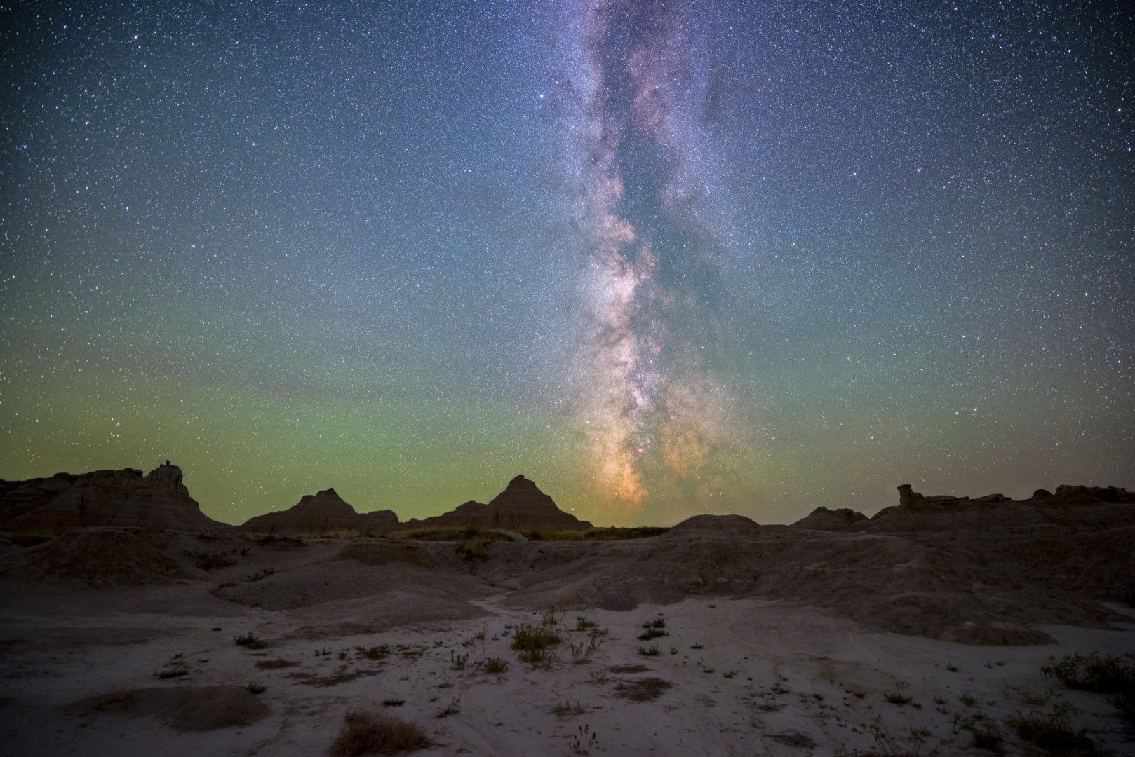 Млечният път и пустинята