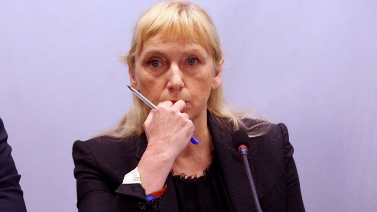 Йончева: Мълчанието на премиера по "Ало, Банов съм" е част от омертата