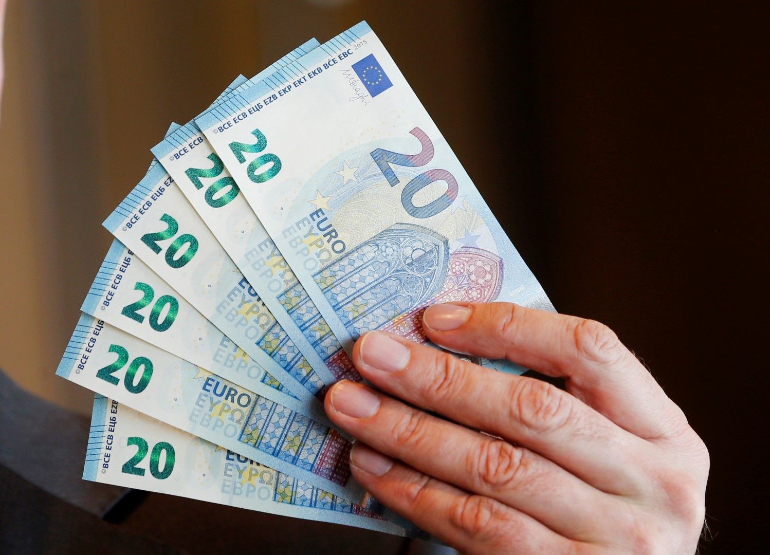 Предложението предвижда изкупуване до 591,240 собствени акции в ценовия диапазон между 170 и 200 евро