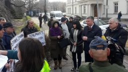 Жители на 2 села протестираха пред парламента 