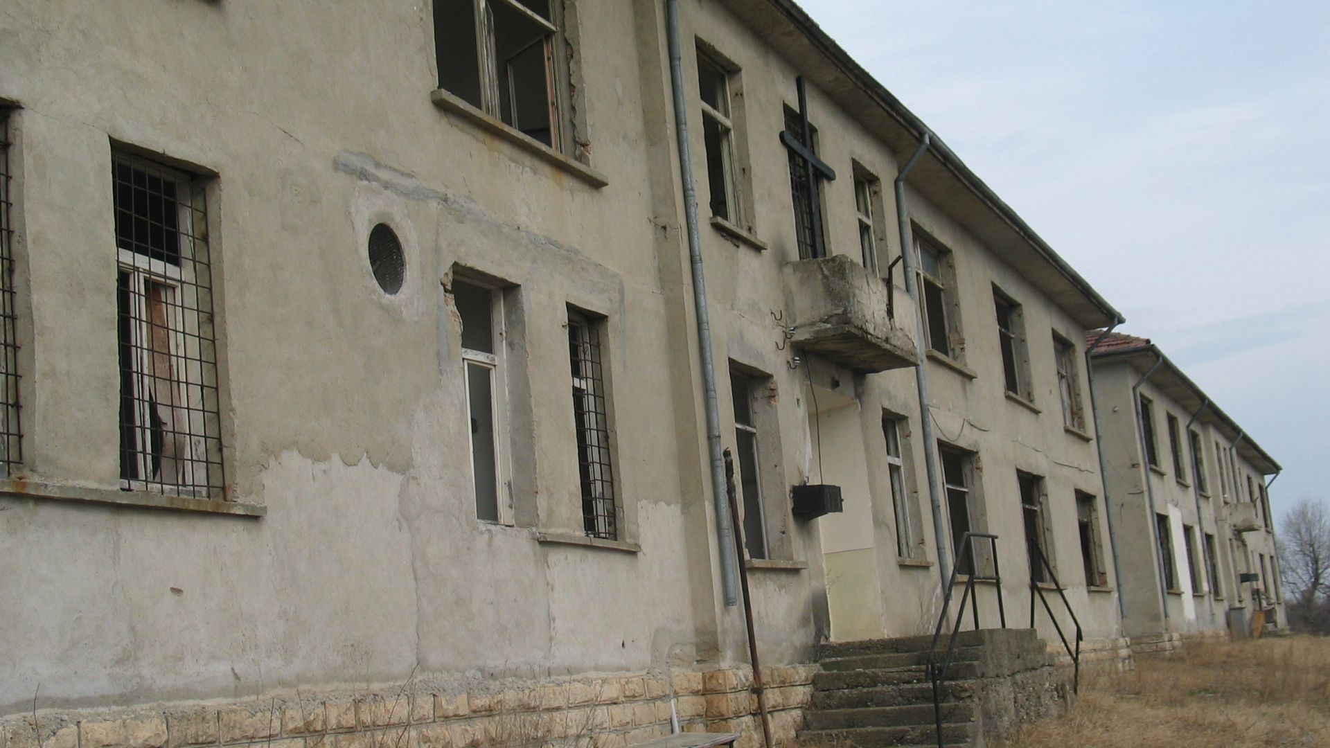 В репортажа Наследството на Белене Потиснатото минало на България авторката