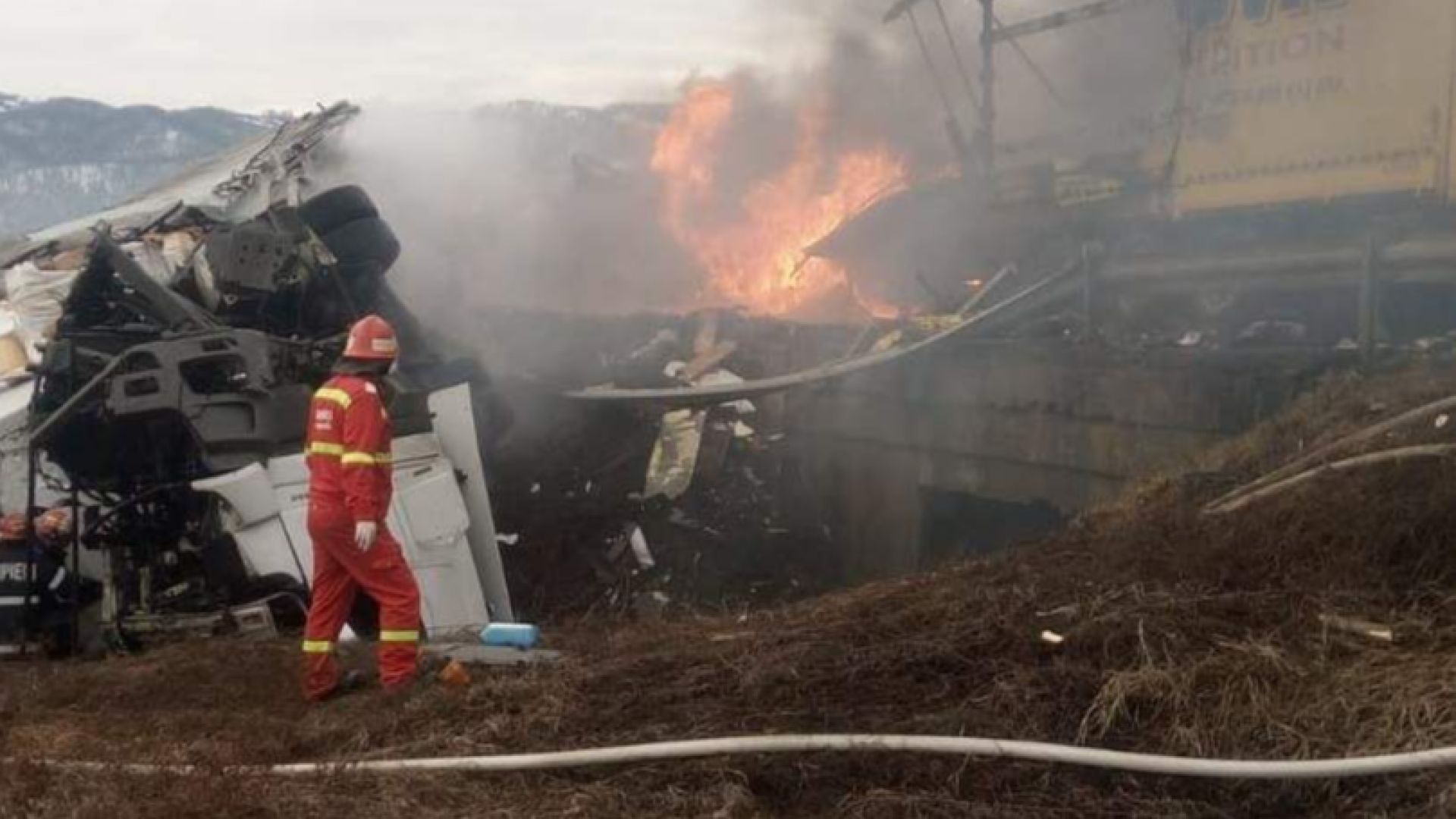 Български шофьор на ТИР е загинал при жестока катастрофа в