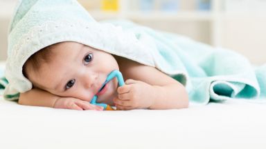 Fab Mama: Да се събудим от кошмара на първите бебешки зъбки