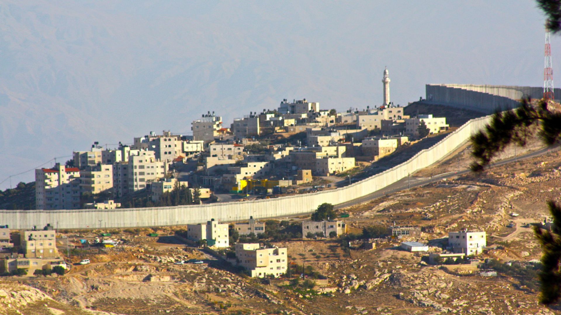 Министерството на отбраната на Израел обяви че ще построи висока