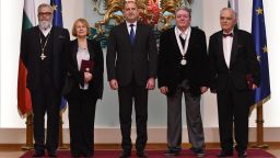 Президентът Румен Радев удостои културни дейци с висши държавни отличия 