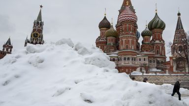 Разчистването на снега излиза солено на московчани
