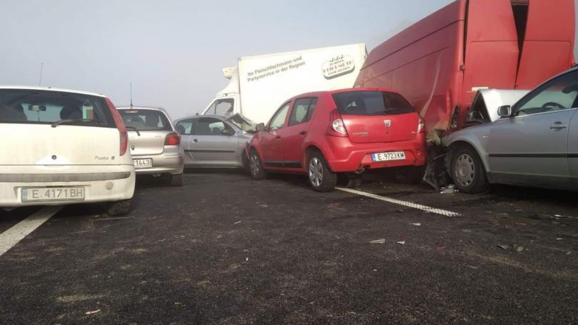 Момче с фенерче в ръка предотврати разрастване на трагедията на