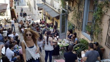 “Споделените жилища“ в Гърция печелят близо 2 милиарда евро годишно