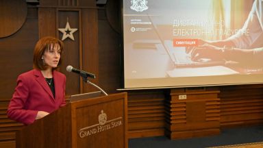 Камелия Нейкова: ЦИК може да продължи да работи и след изтичане на мандата й