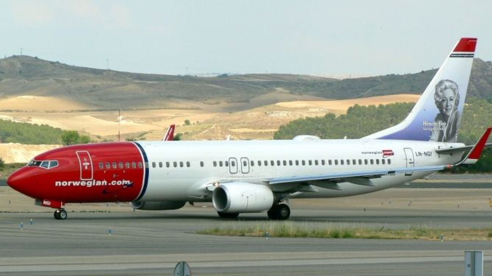 Самолет за Ница  се върна в Стокхолм  заради бомбена заплаха