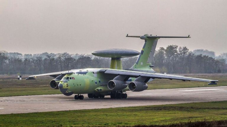 Новият руски самолет за радиолокационен патрул А-100 извърши първия си полет   