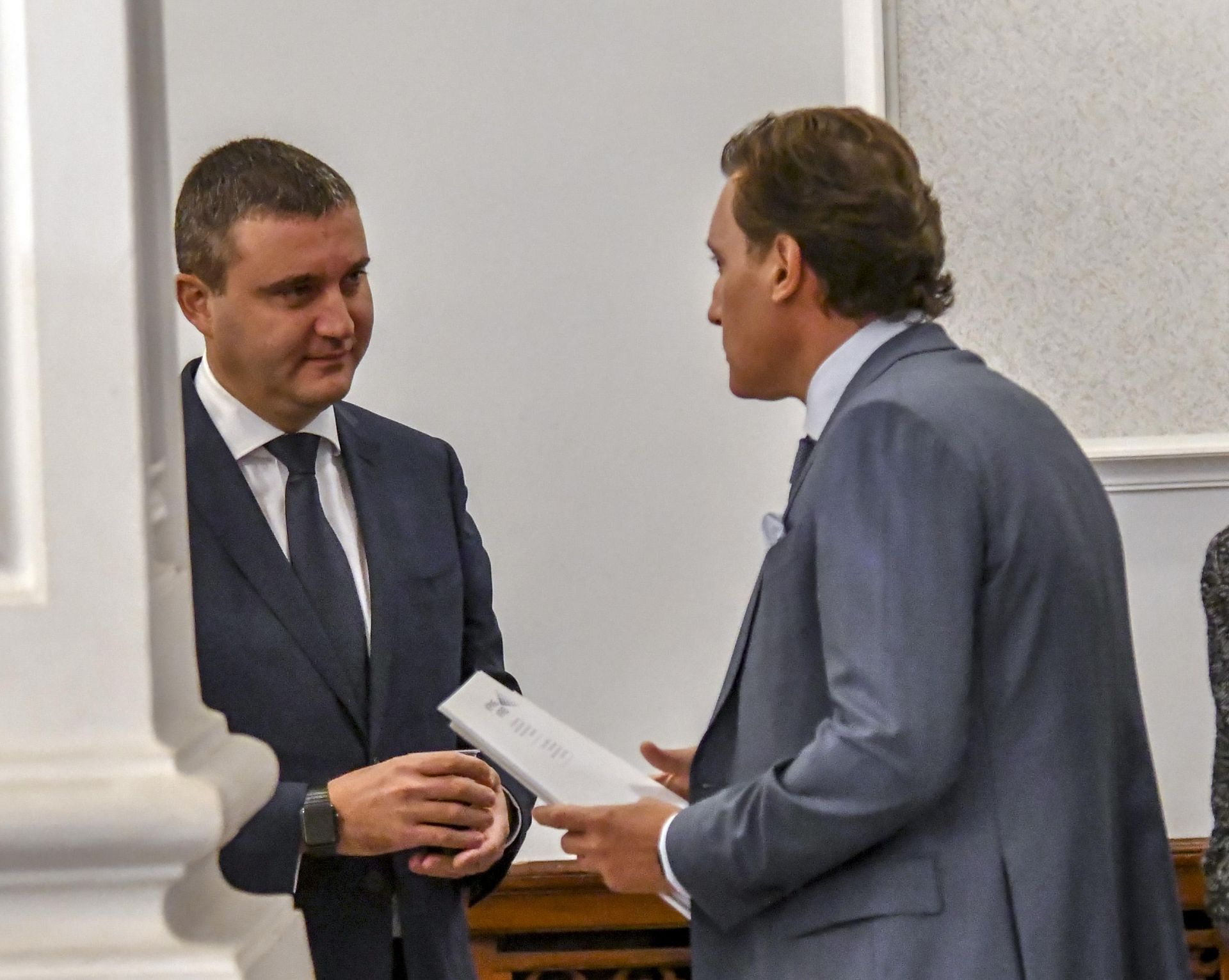 Владислав Горанов обяви нов срок за подмяна на касовите апарати за големите фирми