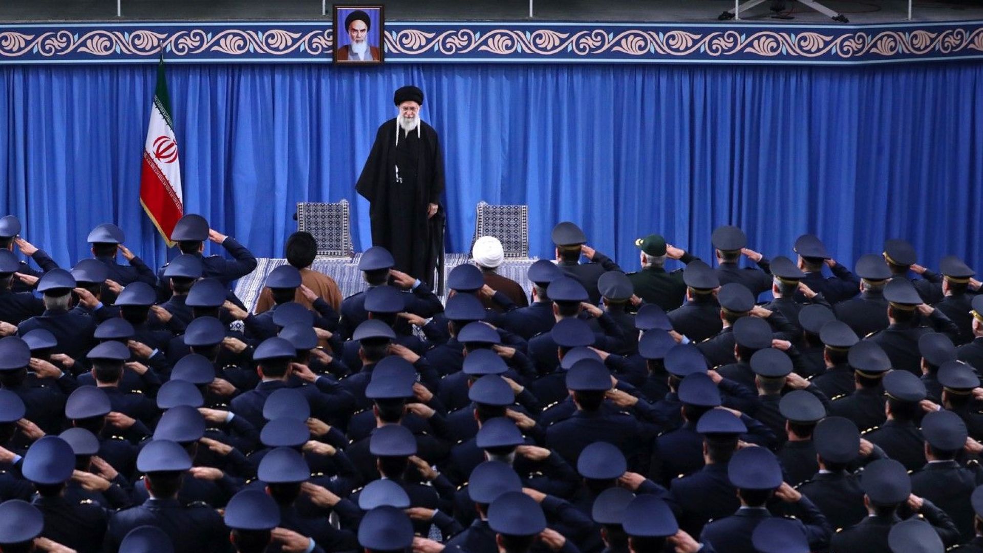 Иран ще унищожи израелски градове ако бъде нападнат от Съединените