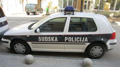 Полицаи ликвидираха най-издирвания престъпник в Босна в престрелка