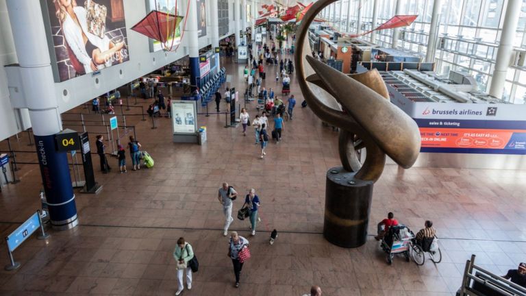 Белгия отменя изискването за представяне на отрицателен PCR тест, както