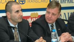 Цветанов и Каракачанов се срещат по тъмно за ултиматума към правителството