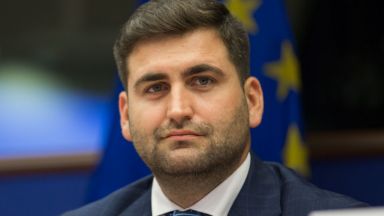 Дебати в Европарламента има за всички страни и изслушването на