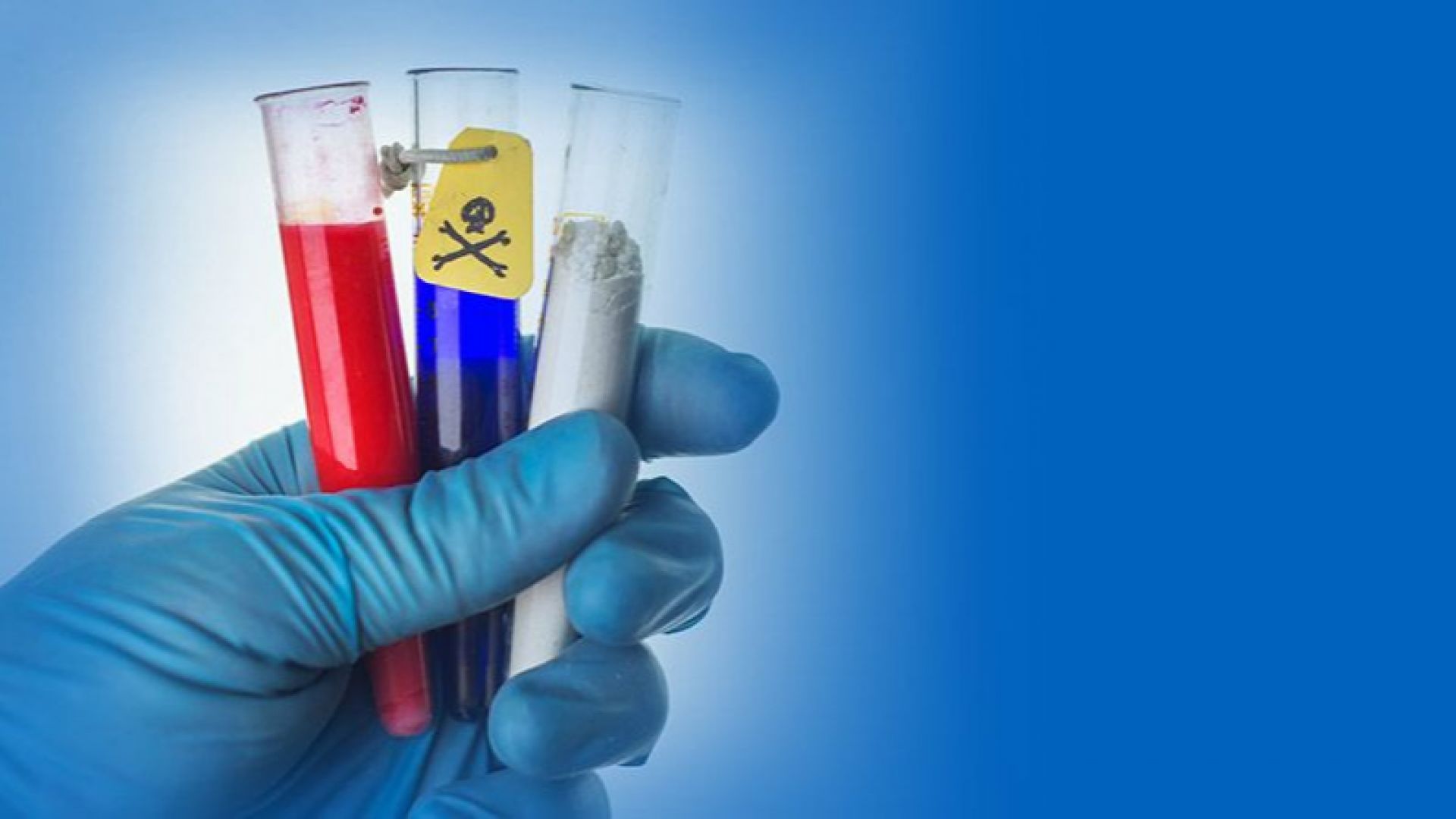 В два супермаркета в Мюнхен са били открити четири бутилки