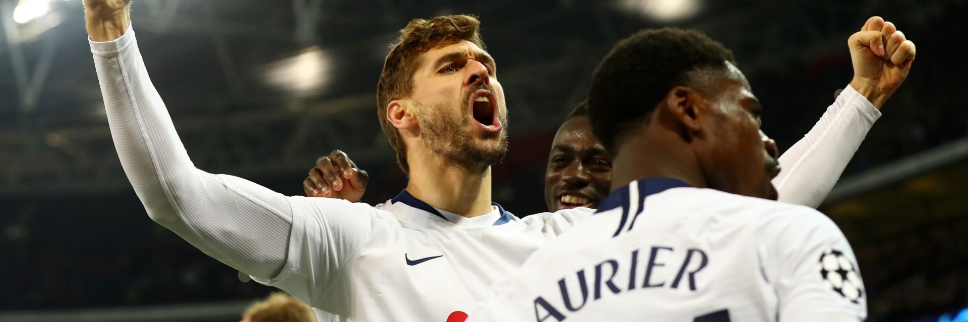 Тотнъм докосна четвъртфинала след класика на "Уембли"