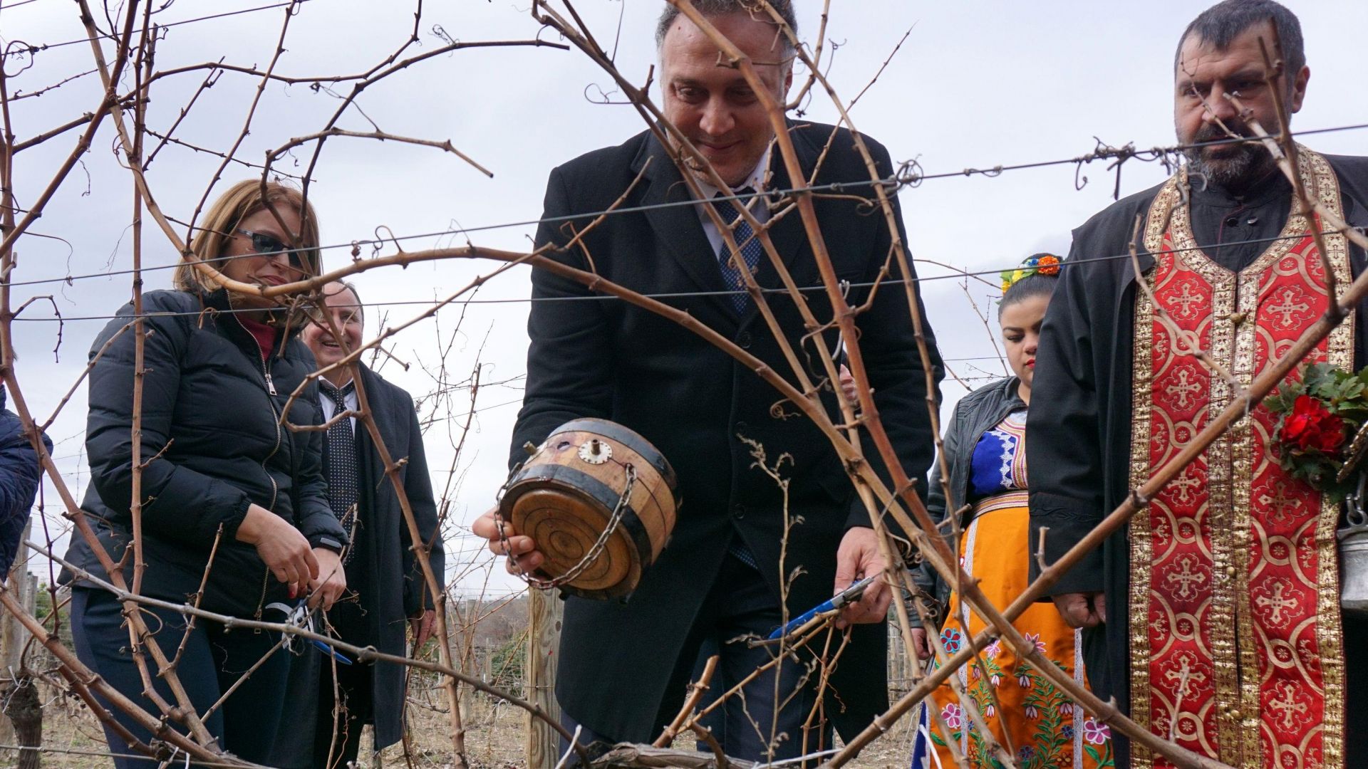 По стара традиция на празника Трифон Зарезан технолози служители и