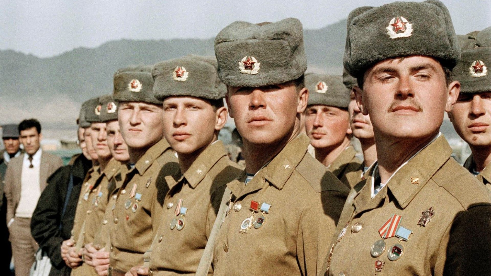 Латвия разшири забраната за съветски и нацистки символи която ще
