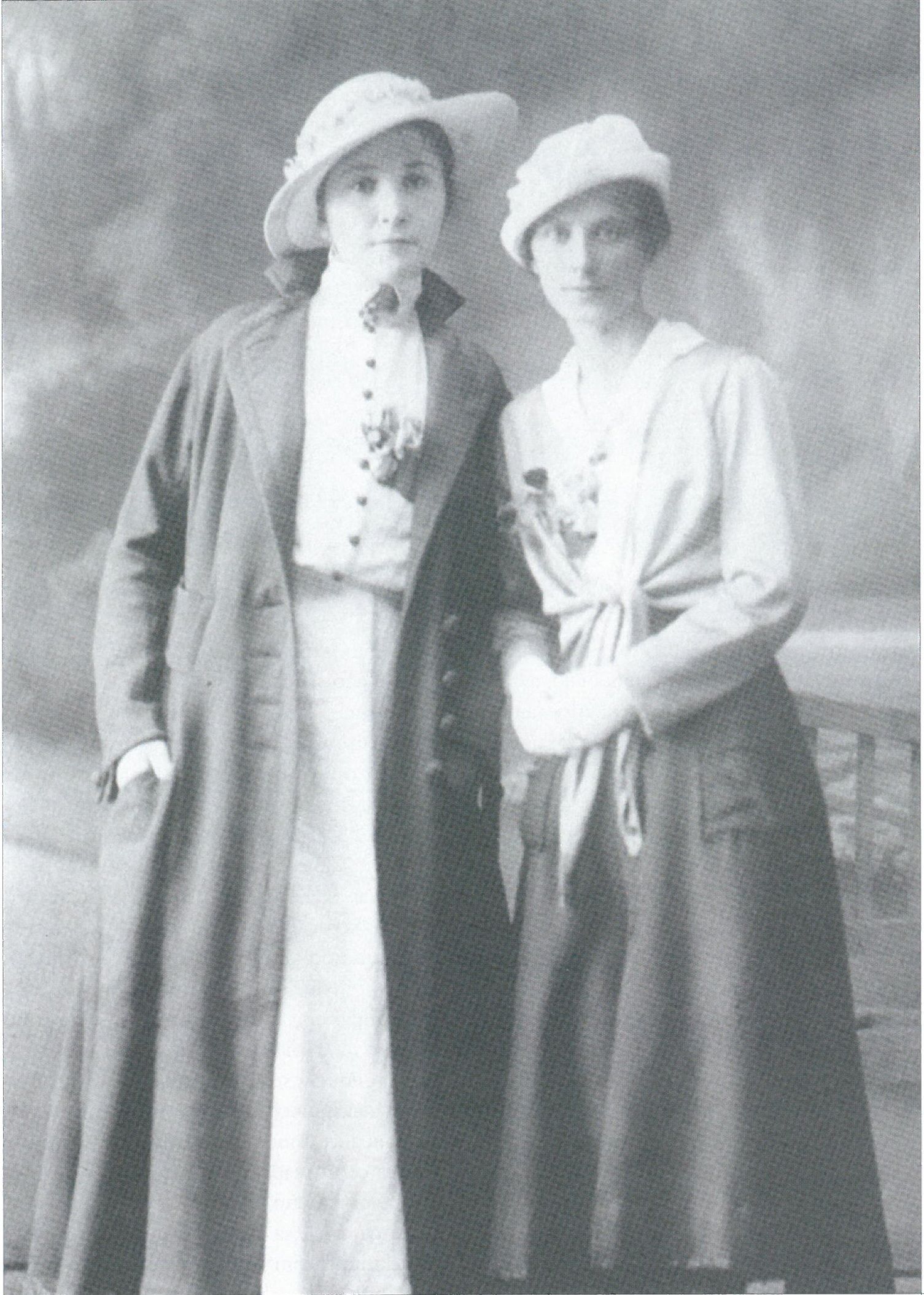 Димитрина Ковачева (вляво) с приятелката Елена Ачкова