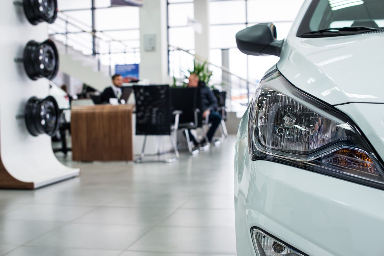 Продажбите на нови автомобили в Европа и България намаляват