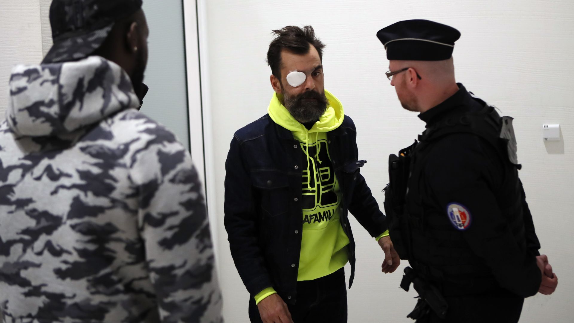 Съдебно дело срещу водещ представител на протестното движение на жълтите