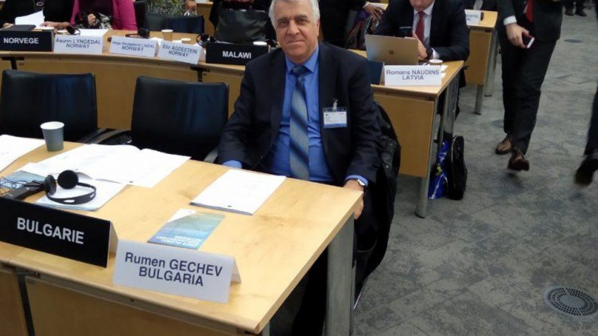 Народният представител от ПГ на БСП за България проф Румен