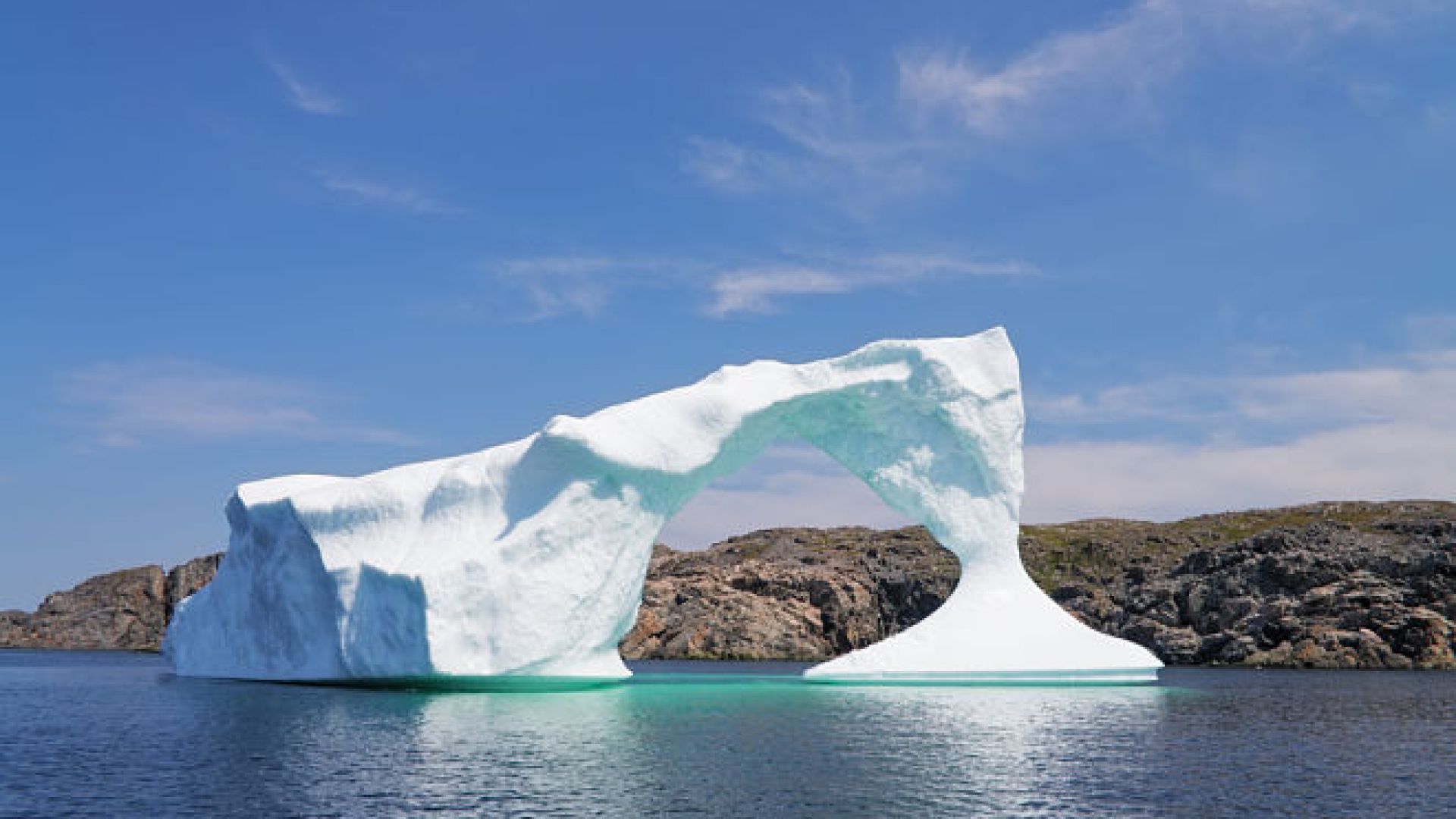 Откраднаха 30 000 литра вода от айсберг