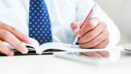 Удължиха срока за осигурителните вноски на едноличните търговци