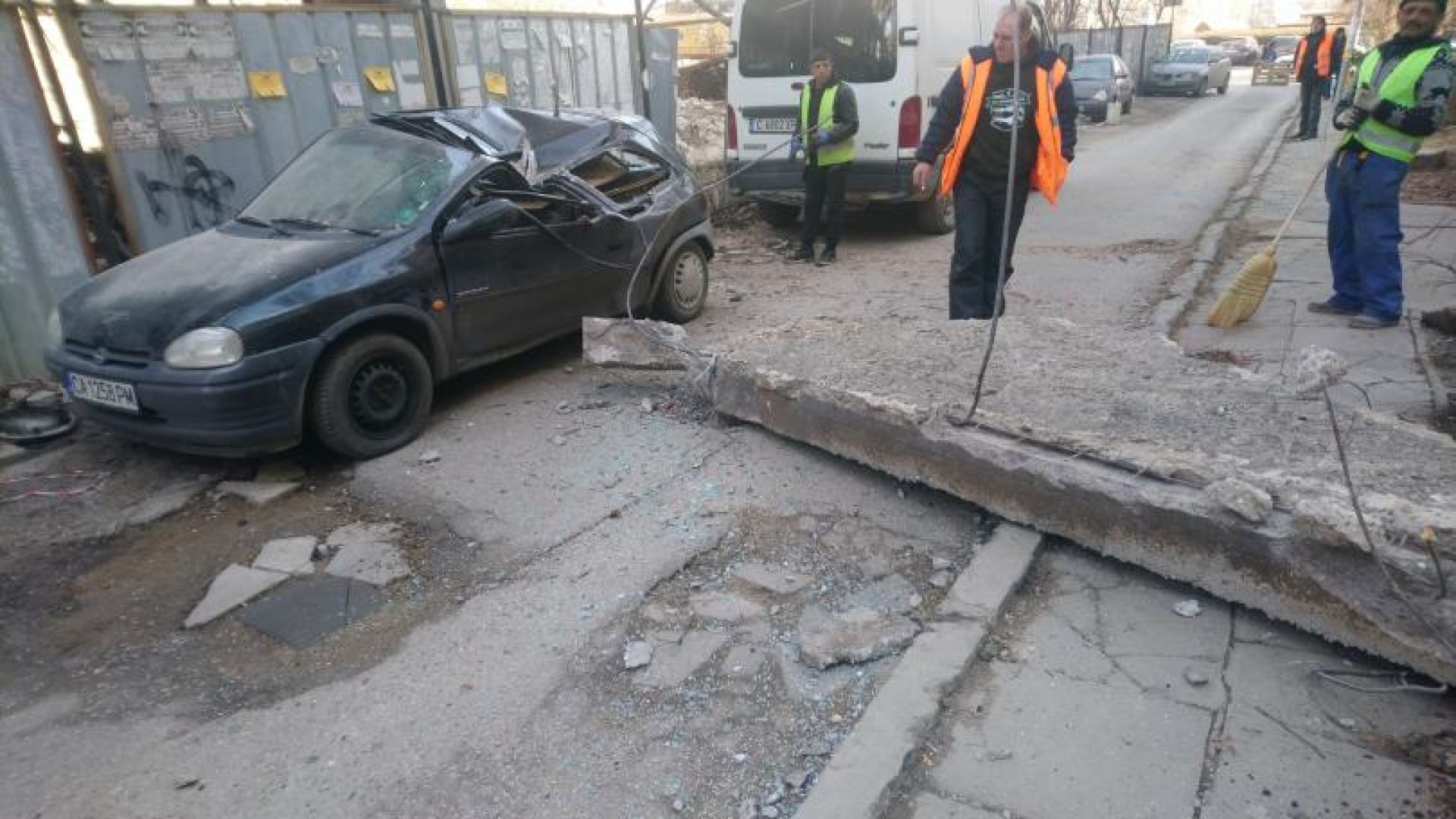 Фирма купи смазания от бетонен къс автомобил в София