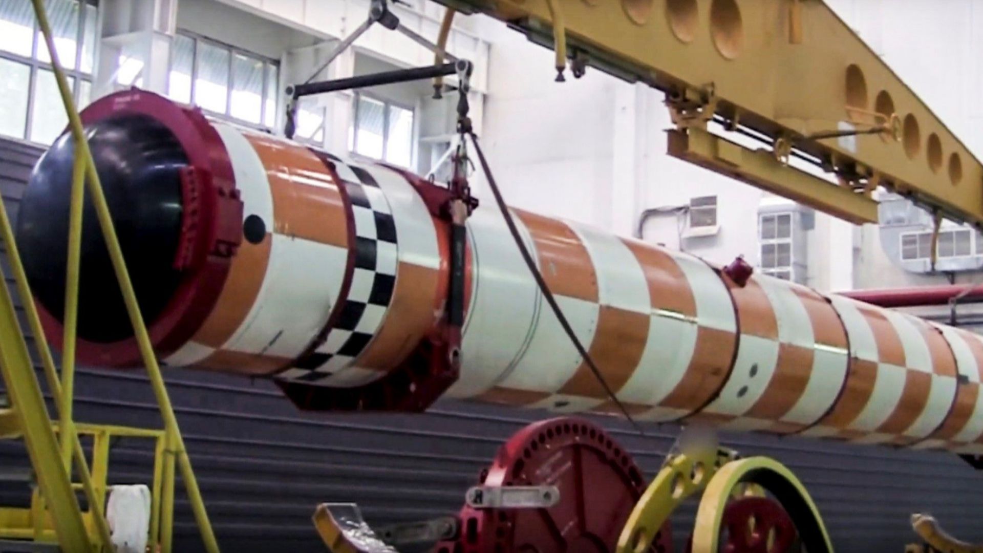 НАТО отхвърля като недопустими заплахите на руския президент Владимир Путин