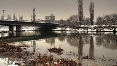 Извадиха труп на жена от река Марица в Пловдив