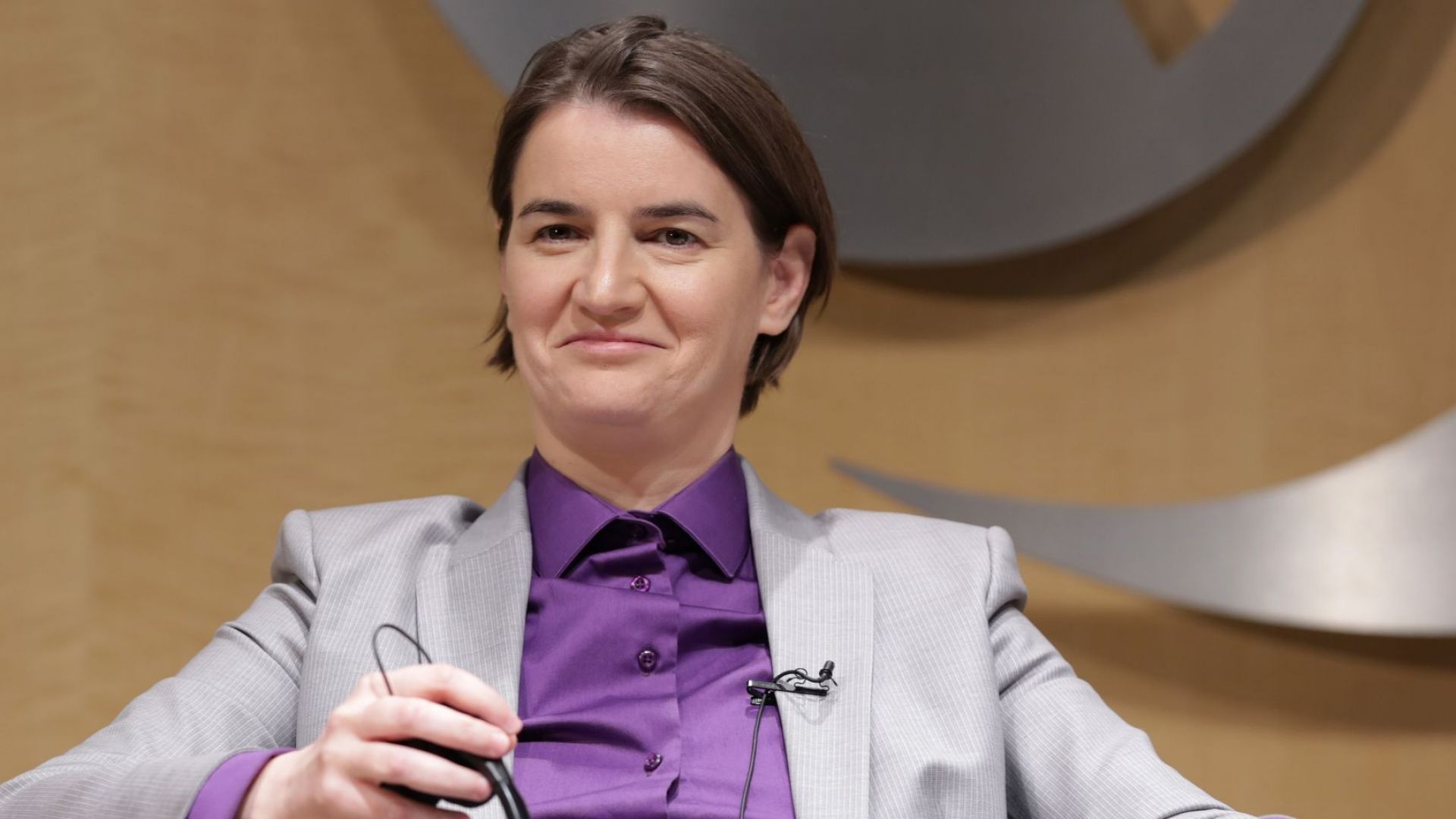 Партньорката на сръбския премиер Ана Бърнабич Милица Джурджич е родила