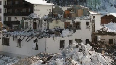 23 февруари 1999 г. - лавина от 300 000 тона сняг убива 31 души в Галтюр (снимки)
