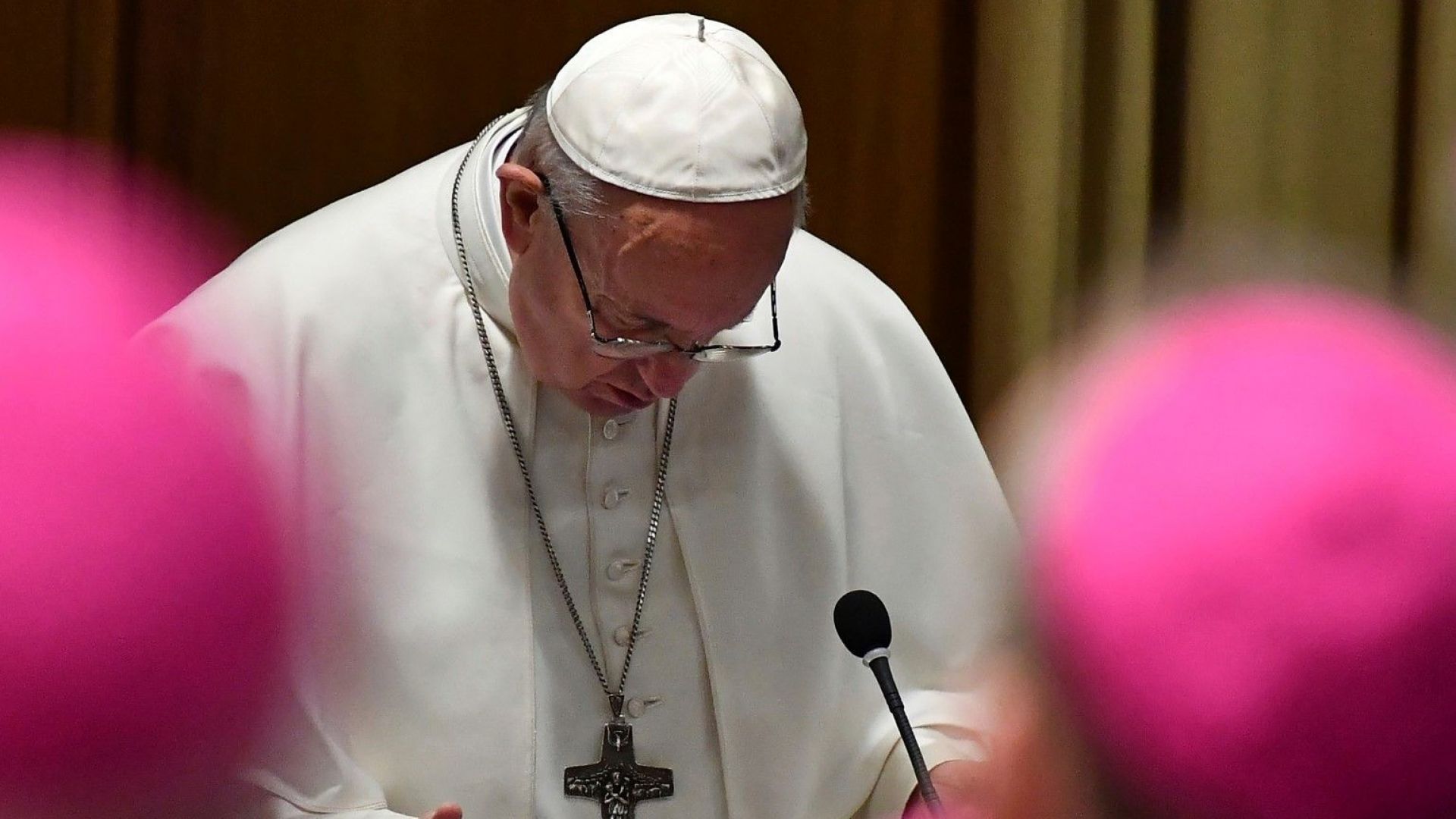 82 годишният Папа Франциск заяви че светът очаква конкретни мерки за