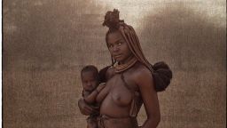 Британски фотограф документира художествено африканското племе Химба