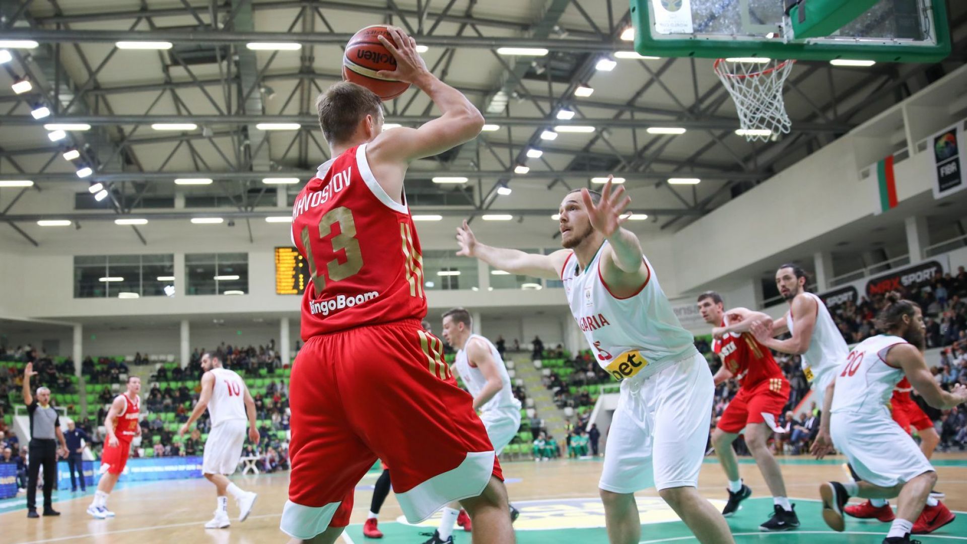 Русия ни размаза на баскетбол в Ботевград