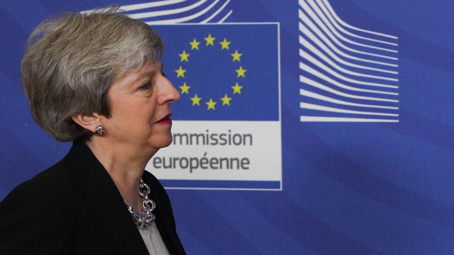 100 умерено настроени депутати от Консервативната партия са се обединили