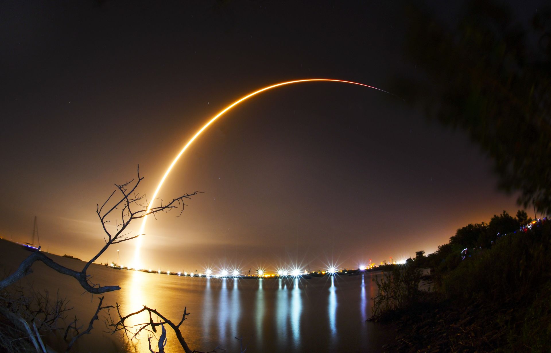 Неотдавна SpaceX изстреля към Луната първата частна сонда - "Берешит" 