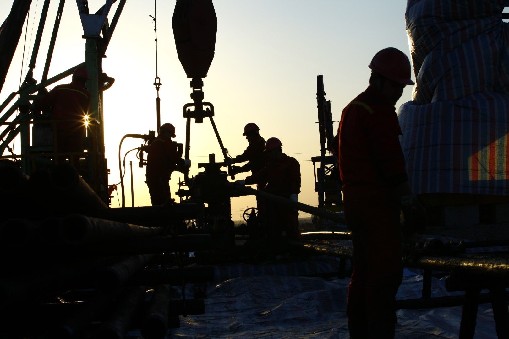 Разходите по добиване на петрол ще се увеличават, смята руски министър