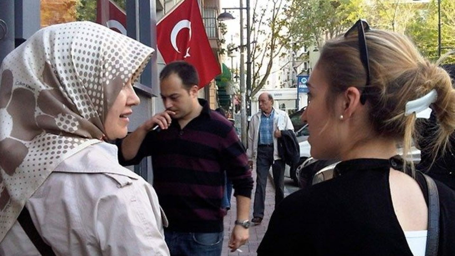 Жените в Турция са по щастливи от мъжете сочат данни от