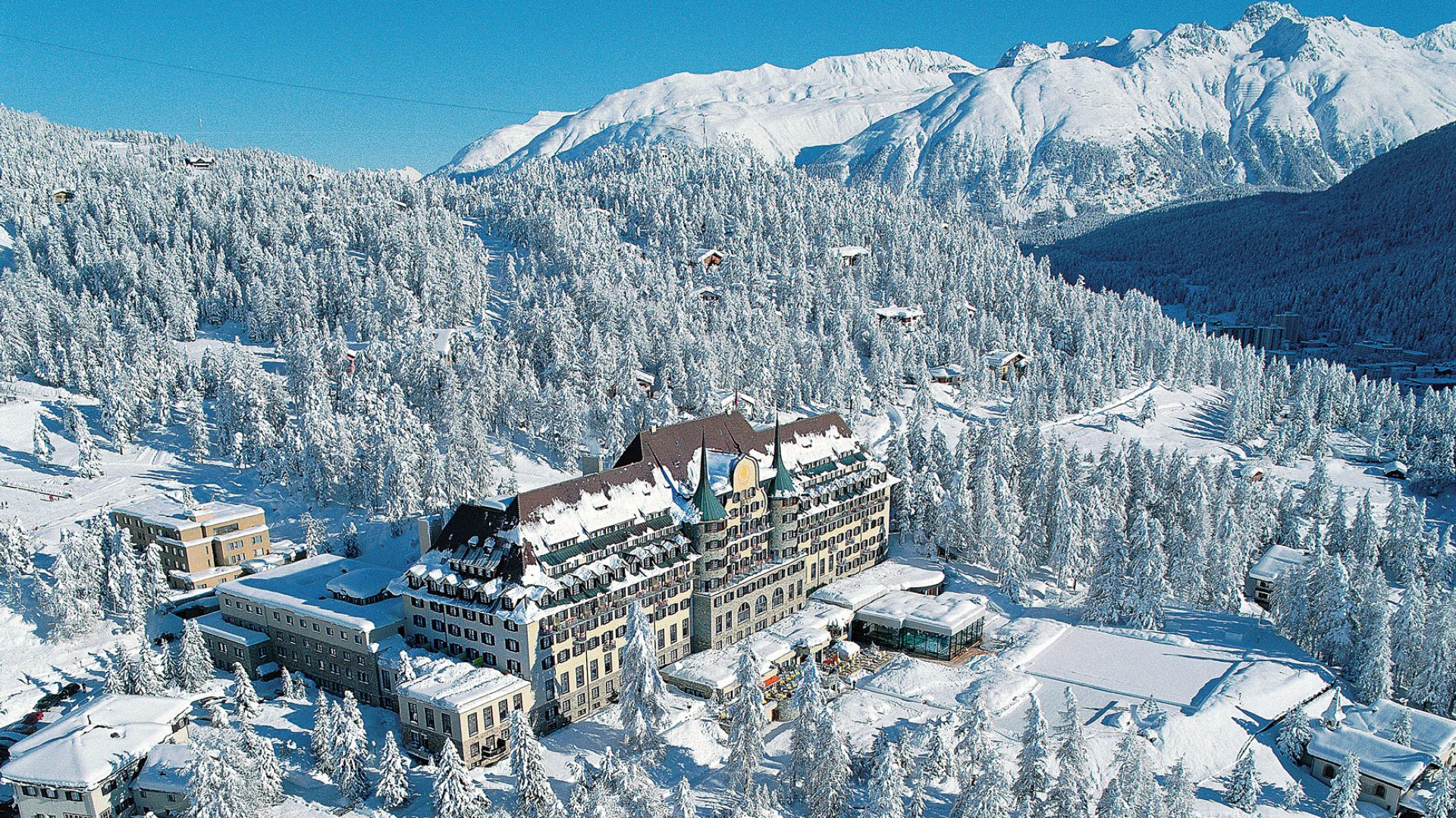 Ски курорти, които са в полезрението на швейцарските банки, преследват богати клиенти